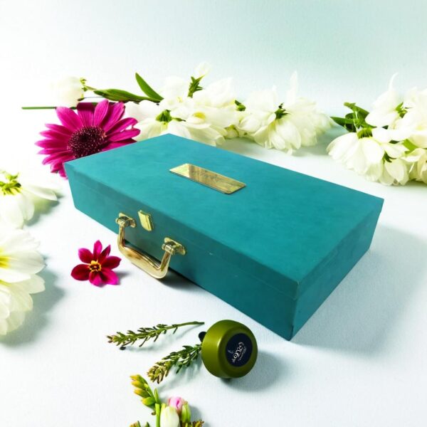 Sky Blue Gift Hamper Box With 4 Glass Jaar Reet Hamporio Nanak Shah Supplier Manufacturer Seller Ahmedabad Gujarat India